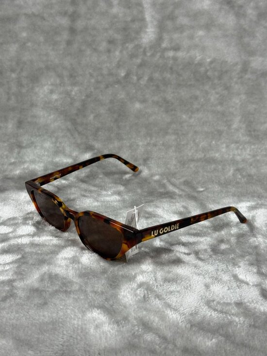 Lu Goldie Margaux Tortoise Sunglasses With Soft Case & Cleaning Cloth